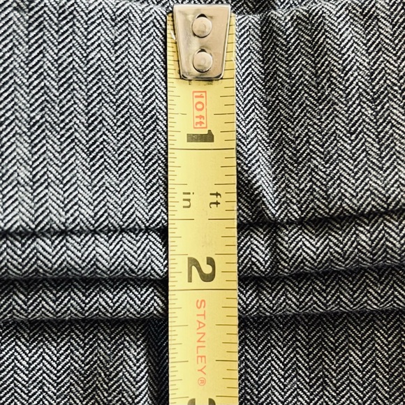 Liz Claiborne “ Kylie” Stain Resistant Polyester Gray Straight Leg Pant. P 10 - Picture 4 of 7